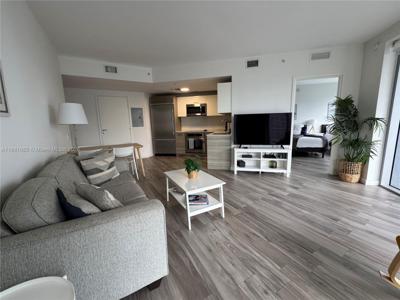 1300 Brickell Bay Dr