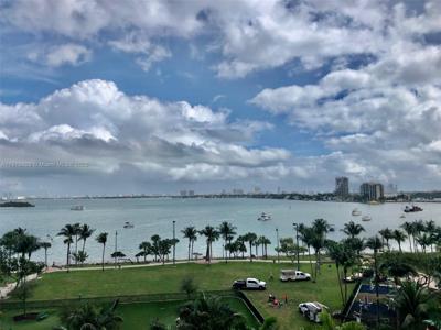 1800 N Bayshore Dr