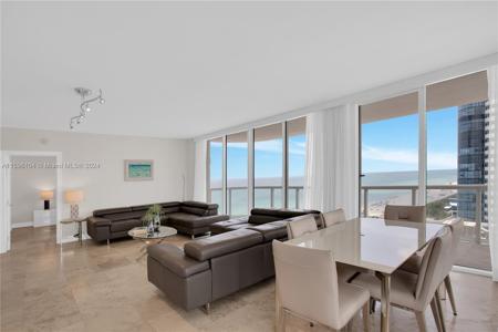 6365 Collins Ave
