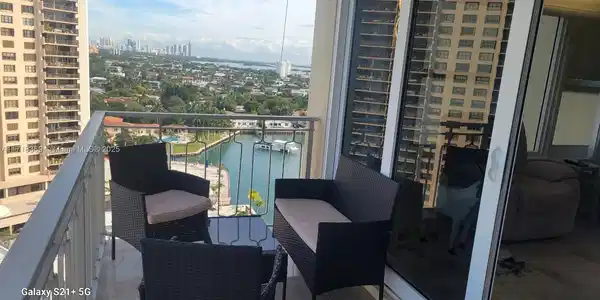 11111 Biscayne Blvd