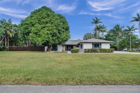 7005 SW 149th Ter