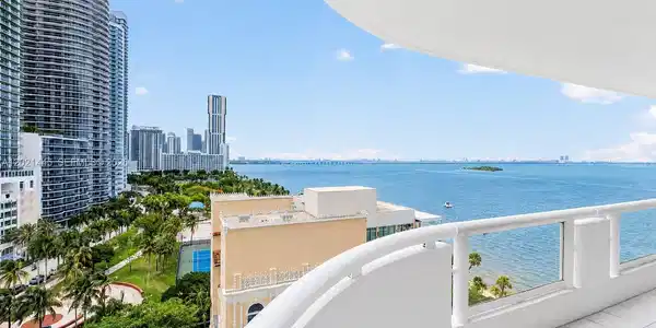 1717 N Bayshore Dr