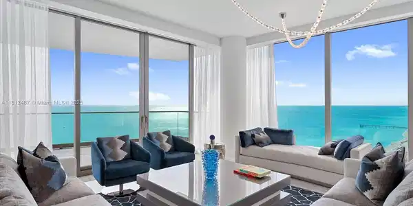 17901 Collins Ave