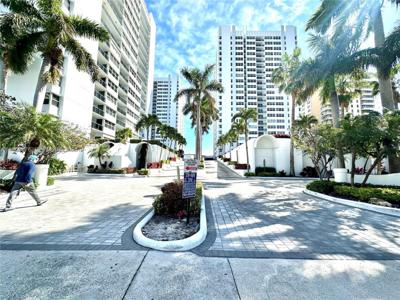1904 S Ocean Dr