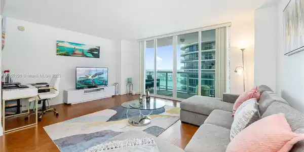 1800 N Bayshore Dr