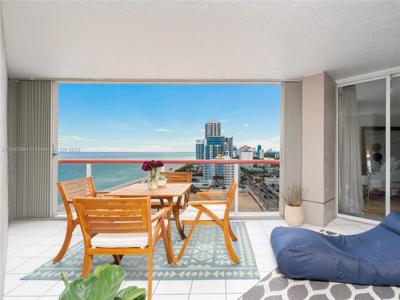6767 Collins Ave