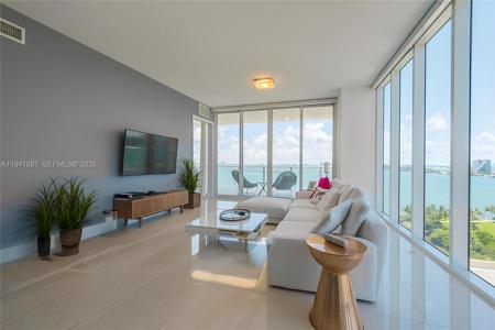 2020 N Bayshore Dr