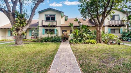 183 NE 6th Ct