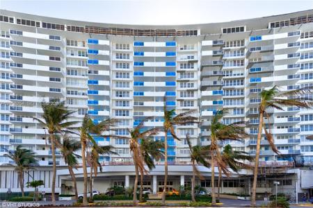 100 Lincoln Rd