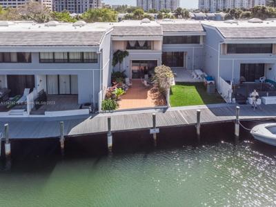 329 Poinciana Dr