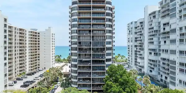 10175 Collins Ave Double
