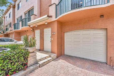 2107 SE 10th Ave