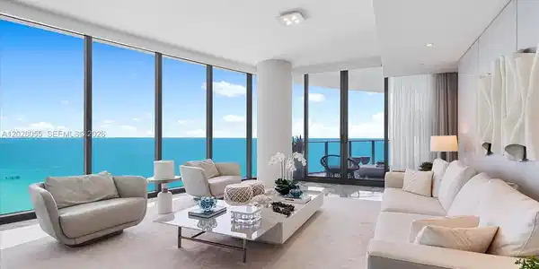 15701 Collins Ave