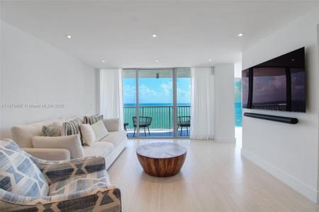 2655 Collins Ave
