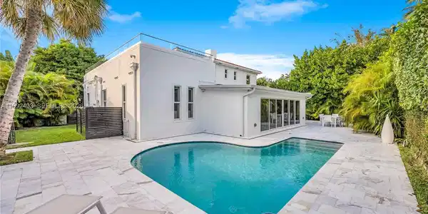 4321 Nautilus Dr