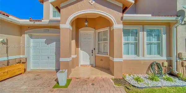 13771 SW 274th Ter