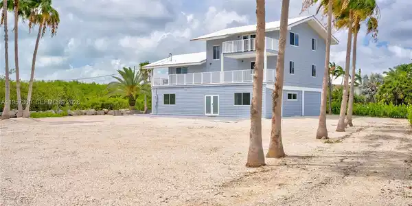 90 N Bounty Ln
