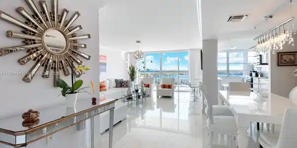 18071 Biscayne Blvd