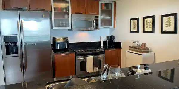 1800 N Bayshore Dr Unit 2106