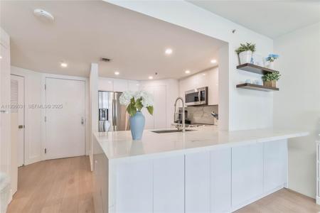 701 Brickell Key Blvd
