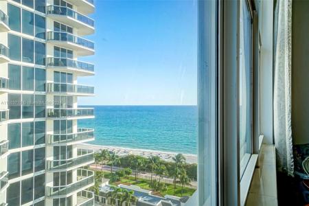 4747 Collins Ave