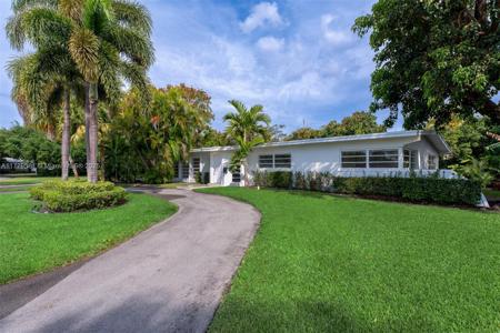 7825 SW 133rd Ter