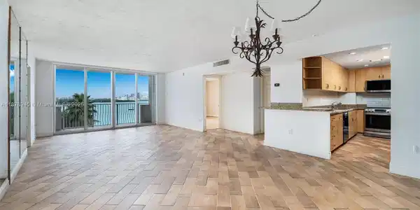 10350 W Bay Harbor Dr