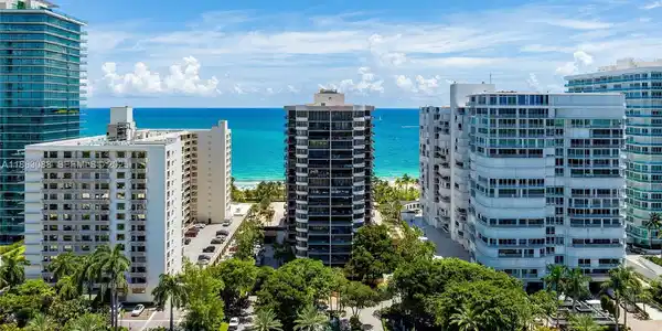 10175 Collins Ave