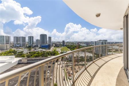 1750 N Bayshore Dr