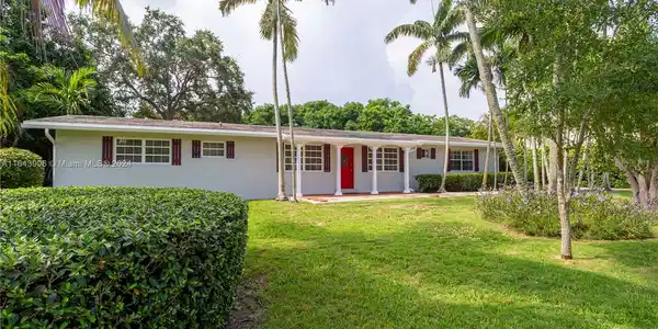7350 SW 107th Ter