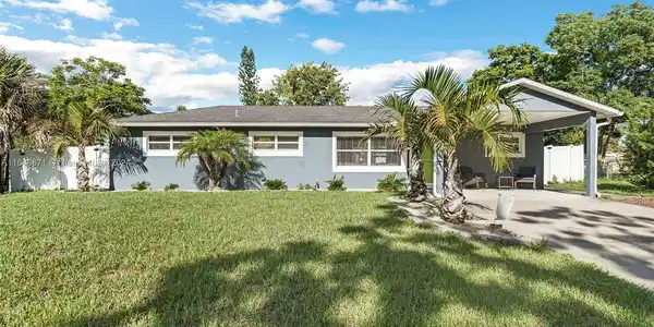 1640 Golfview Dr