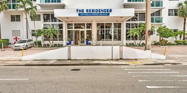 3000 S Ocean Dr