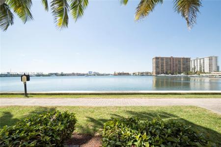 17100 N Bay Rd