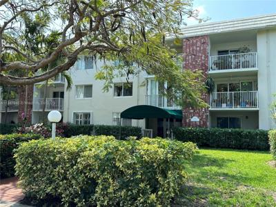 240 Galen Dr Unit 104