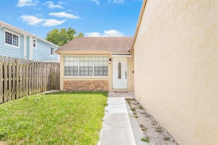 1356 Pelican Ct
