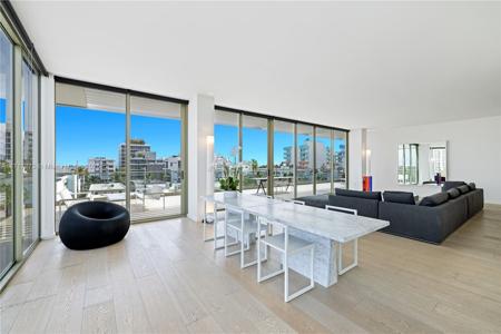 300 Collins Ave