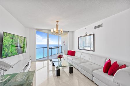 16699 Collins Ave