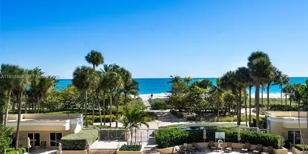 9999 Collins Ave