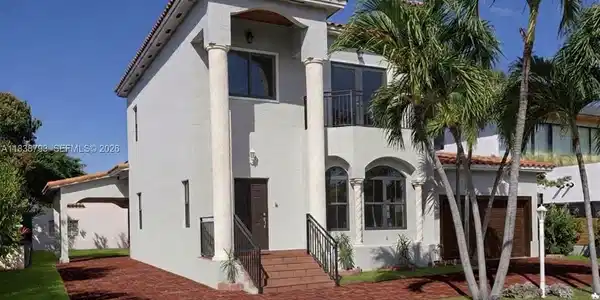 3124 Prairie Ave