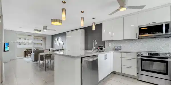 1331 Lincoln Rd