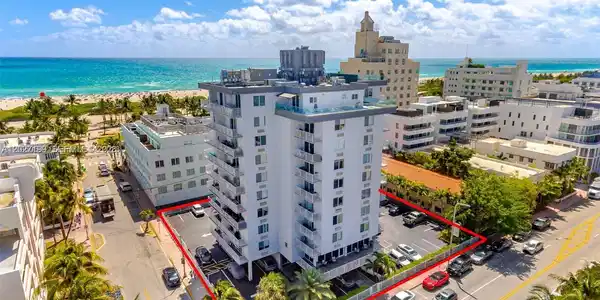 1255 Collins Ave