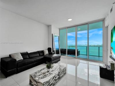2020 N Bayshore Dr