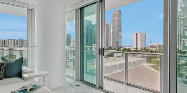 330 Sunny Isles Blvd