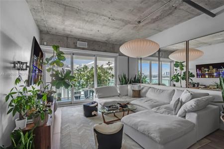 1000 West Ave