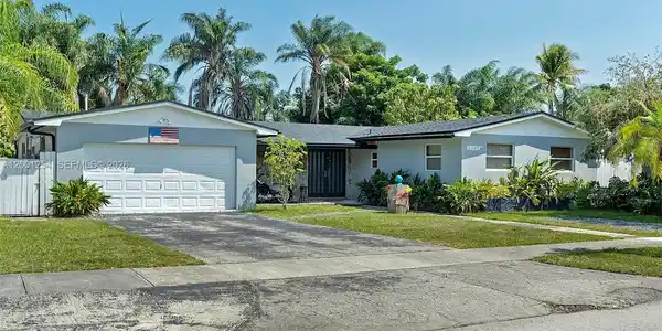 19751 SW 84th Ave