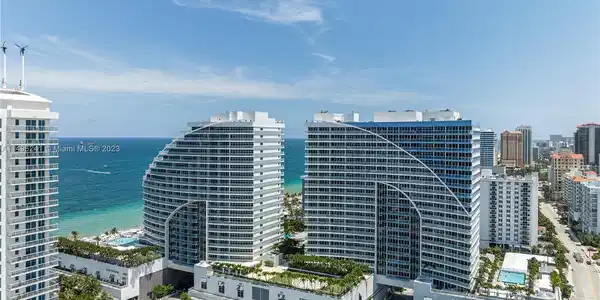 3101 Bayshore Dr
