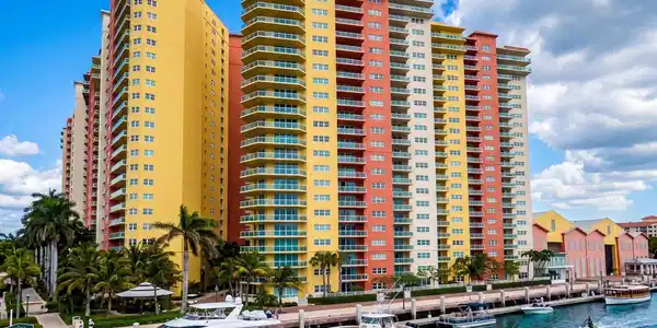 2640 Lake Shore
