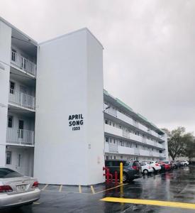1333 E Hallandale Beach Blvd