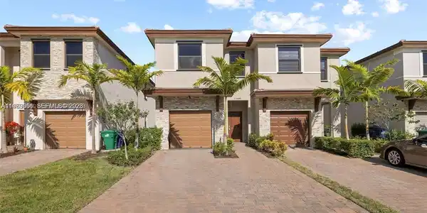 25449 SW 108th Ct