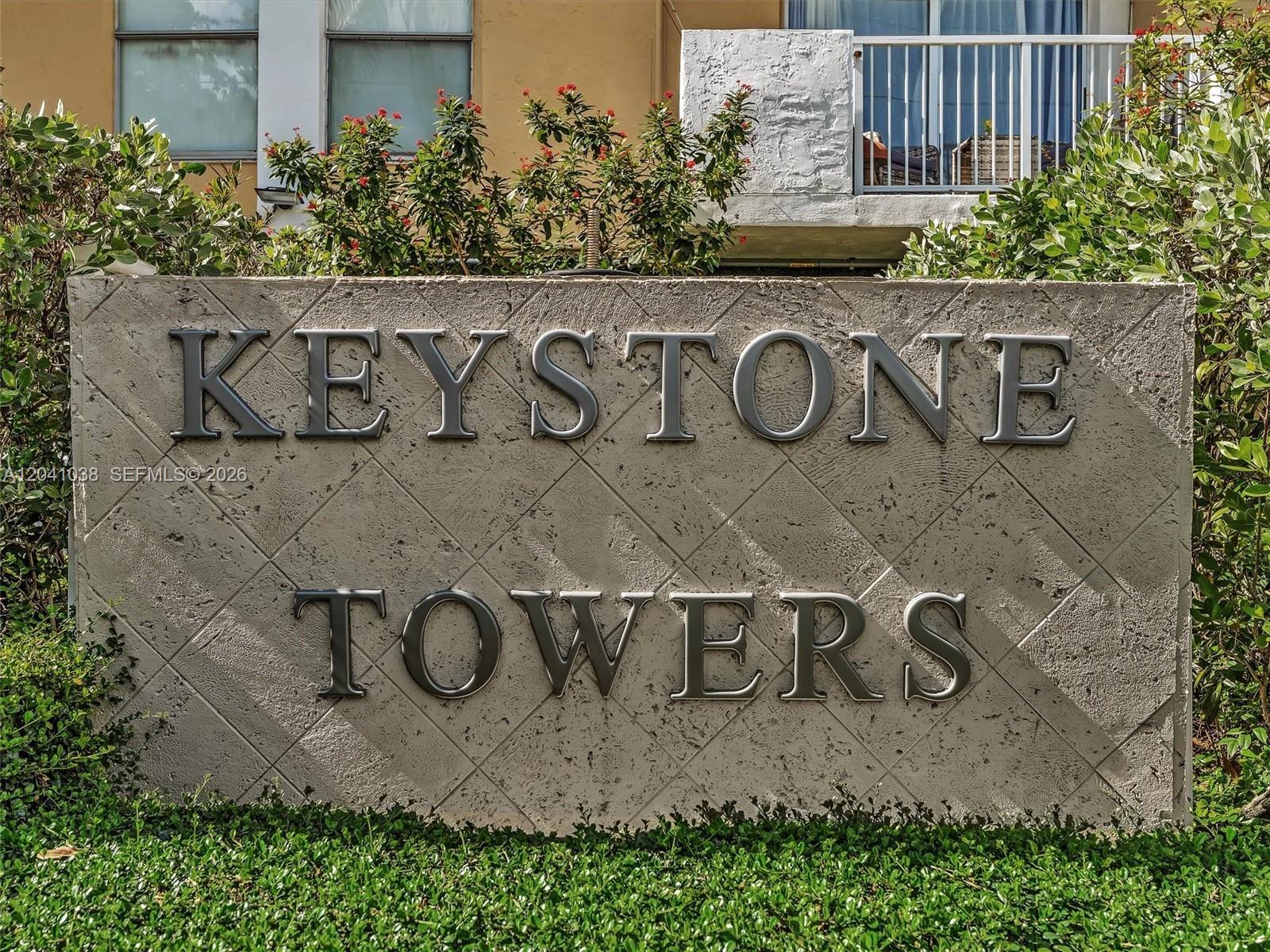 Image 2: KEYSTONE TOWERS CONDO For Sale 2020 NE 135th St # 601NORTH MIAMI, FL 33181